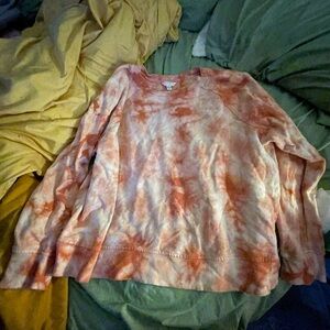 Cute pink & white sweater for fall